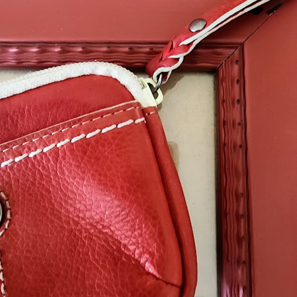 Red Fossil Wallet - image 4